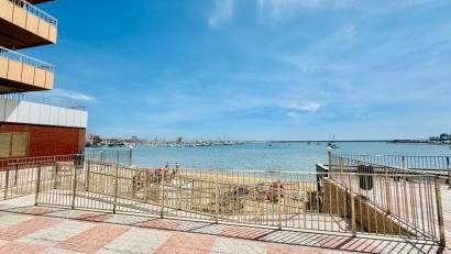 Återförsäljning - Apartment -
Torrevieja - Playa del Acequión