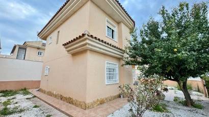 Återförsäljning - Villa -
Torrevieja - Los Balcones