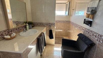 Återförsäljning - Casa de campo -
Albatera