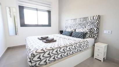 Resale - Bungalow -
Pilar de la Horadada - Zona Pueblo