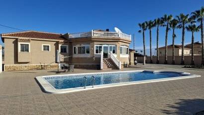 Reventa - Detached villa -
Catral