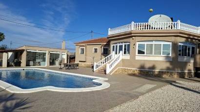 Reventa - Detached villa -
Catral