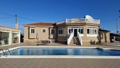 Reventa - Detached villa -
Catral