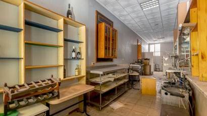 Reventa - Commercial Unit -
Torrevieja - Playa del Cura