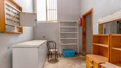 Reventa - Commercial Unit -
Torrevieja - Playa del Cura