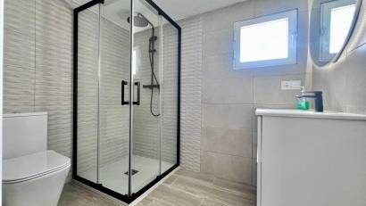 Resale - Villa -
San Miguel - Las filipinas