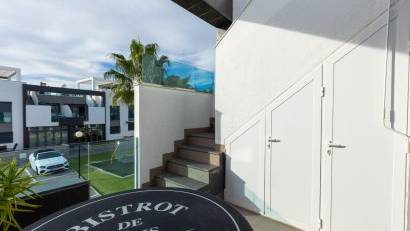 Resale - Bungalow -
Torrevieja - Los Balcones