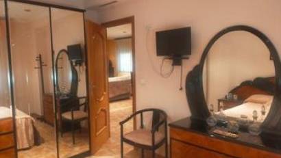 Återförsäljning - Villa -
Elche