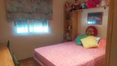 Återförsäljning - Villa -
Elche