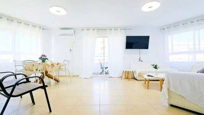 Resale - Apartment -
Torrevieja - Puerto Deportivo