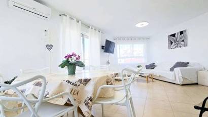 Resale - Apartment -
Torrevieja - Puerto Deportivo