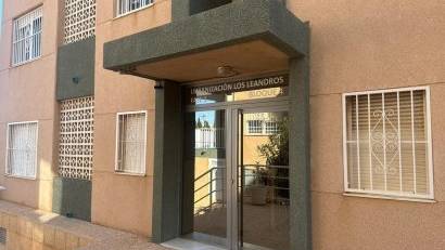 Återförsäljning - Apartment -
Torrevieja - La Mata