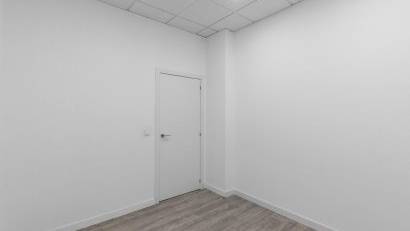 Reventa - Commercial Unit -
Torrevieja - La Mata