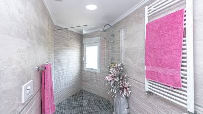 Resale - Villa -
Campoamor - Lomas de Don Juan