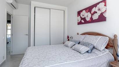 Resale - Villa -
Campoamor - Lomas de Don Juan