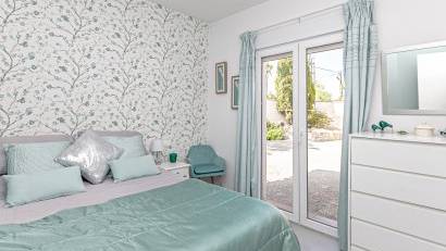 Resale - Villa -
Campoamor - Lomas de Don Juan