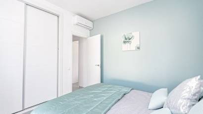 Resale - Villa -
Campoamor - Lomas de Don Juan