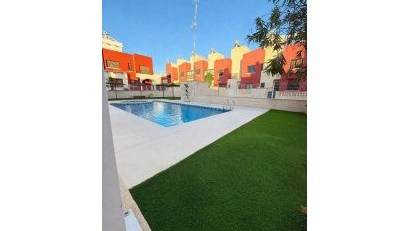 Resale - Townhouse -
Torrevieja - Aguas Nuevas