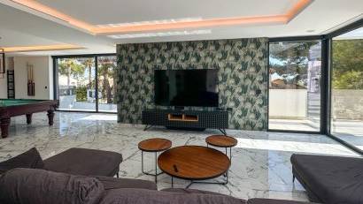 Återförsäljning - Villa -
Villamartin - Villamartín