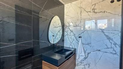 Återförsäljning - Villa -
Villamartin - Villamartín