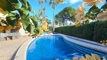 Reventa - Villa * -
Orihuela Costa * - Cabo Roig *