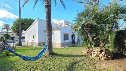 Reventa - Villa * -
Orihuela Costa * - Cabo Roig *