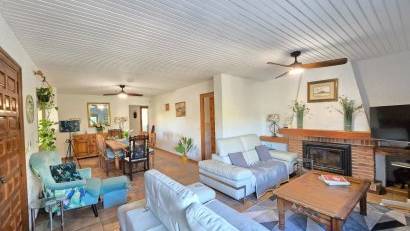 Reventa - Villa * -
Orihuela Costa * - Cabo Roig *