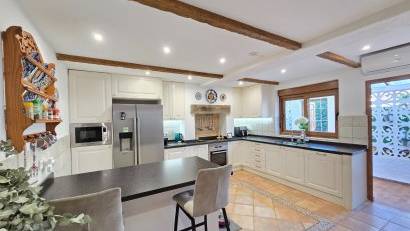 Reventa - Villa * -
Orihuela Costa * - Cabo Roig *