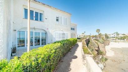 Reventa - Adosado -
Orihuela Costa - Playa Flamenca