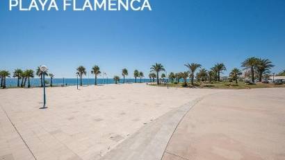 Reventa - Adosado -
Orihuela Costa - Playa Flamenca