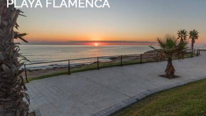 Reventa - Adosado -
Orihuela Costa - Playa Flamenca