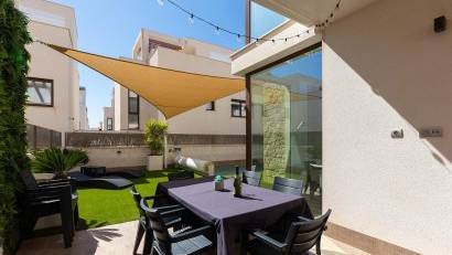 Reventa - Villa -
Rojales - Pueblo bravo