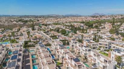 Reventa - Villa -
Rojales - Pueblo bravo