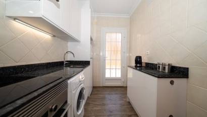 Resale - Villa -
Playa Flamenca - Sportcentre