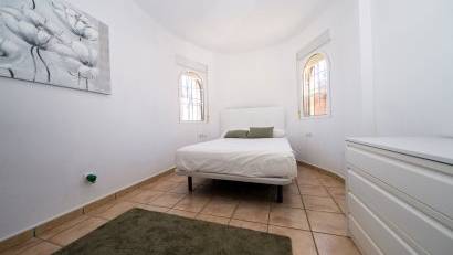 Resale - Villa -
Playa Flamenca - Sportcentre