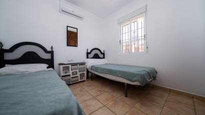 Resale - Villa -
Playa Flamenca - Sportcentre