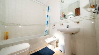 Resale - Villa -
Playa Flamenca - Sportcentre