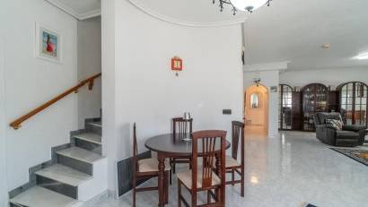 Reventa - Villa -
Orihuela Costa - La Zenia