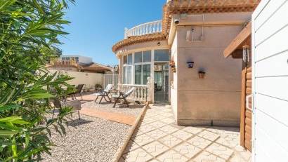Reventa - Villa -
Orihuela Costa - La Zenia