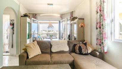 Reventa - Villa -
San Fulgencio - urb.la marina