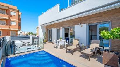 Resale - Townhouse -
Formentera del Segura