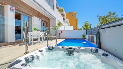 Resale - Townhouse -
Formentera del Segura