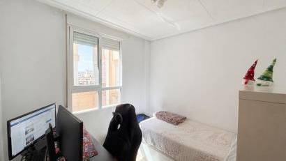 Reventa - Apartment -
Torrevieja - Center