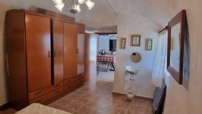 Reventa - Finca -
Hondón de las Nieves