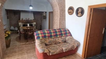 Reventa - Finca -
Hondón de las Nieves