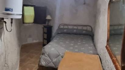 Reventa - Finca -
Hondón de las Nieves