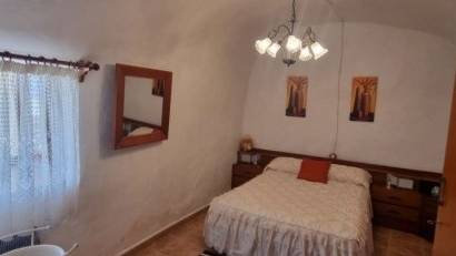 Reventa - Finca -
Hondón de las Nieves