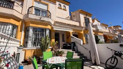 Återförsäljning - Radhus -
El Raso