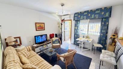 Återförsäljning - Apartment -
Villamartin - Villamartín