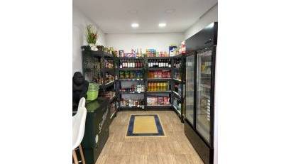 Återförsäljning - Commercial Unit -
Torrevieja - Puerto